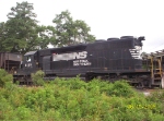 NS 6135 switching at Gordon Yard